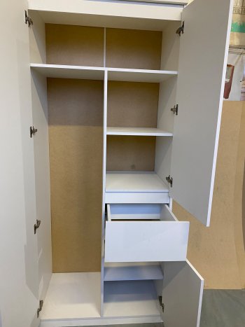 Шкаф Элана 2-х 900 с ящиком в Вилюйске - mebel154.com